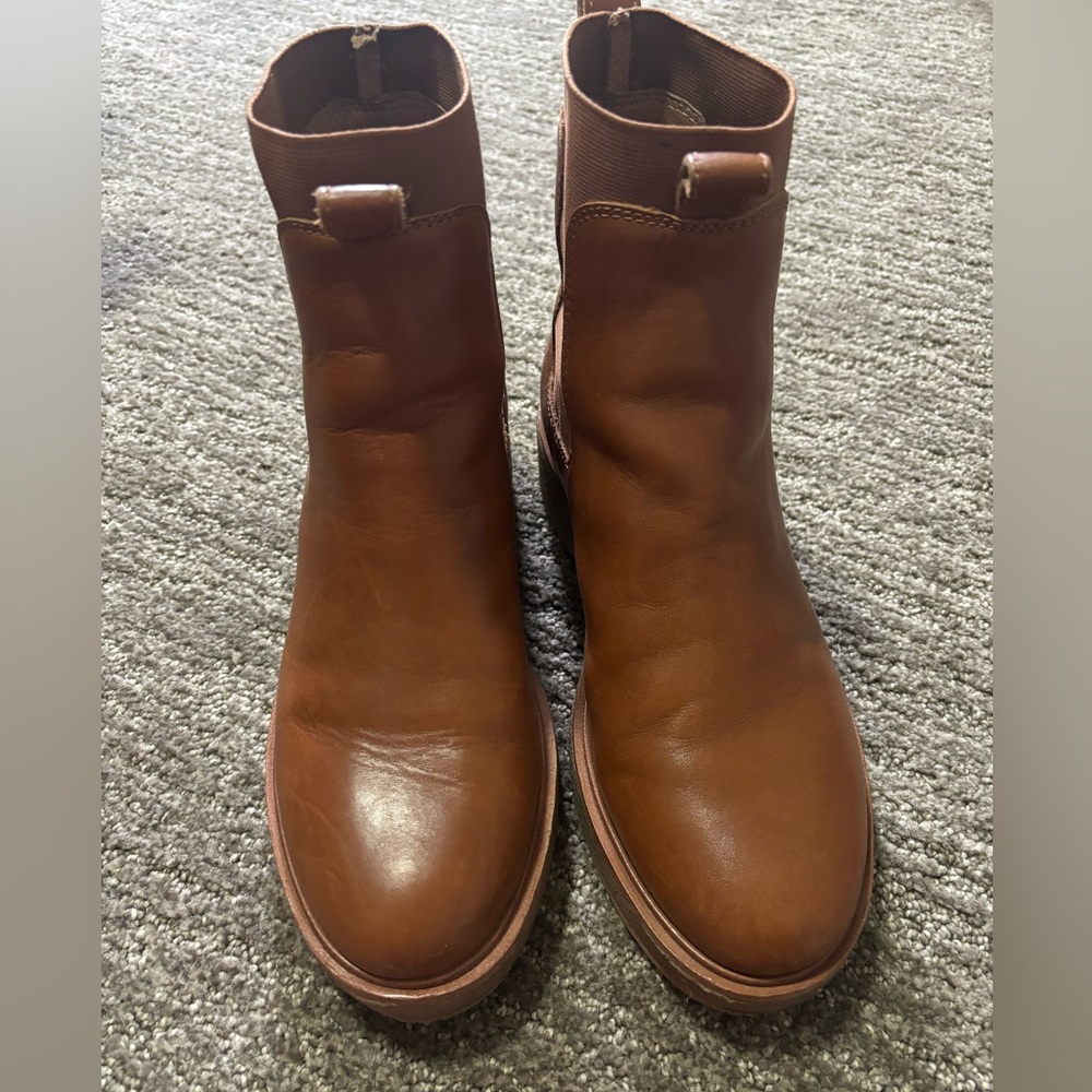 Madewell leather Chelsea boots